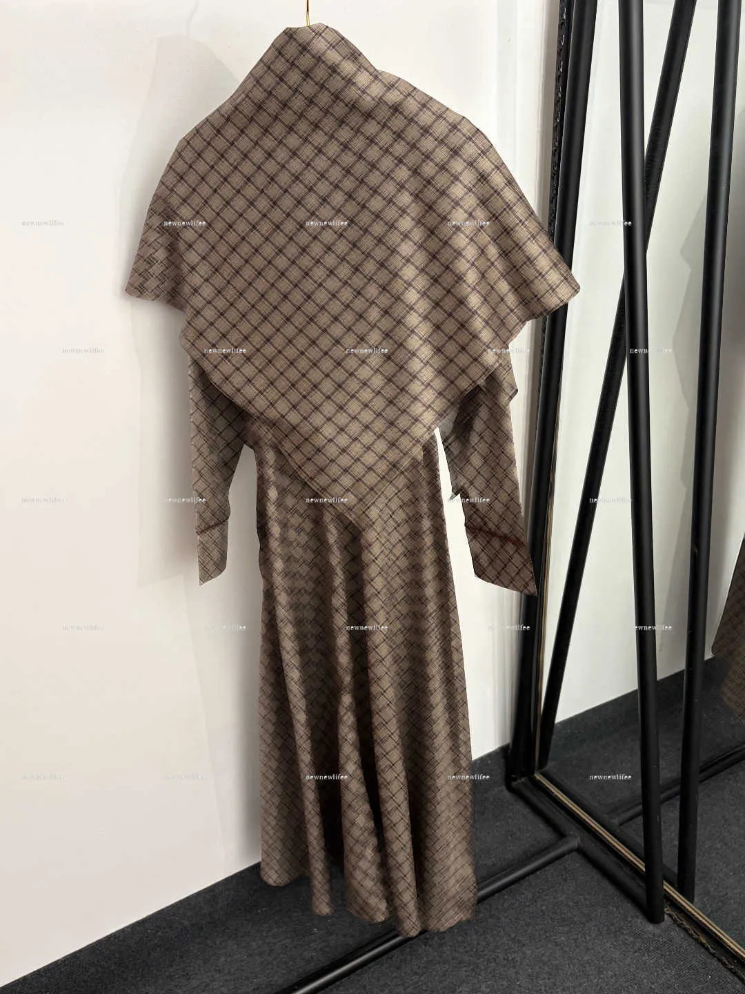 light yellow dress Meet Cute Dress, in Pale Taffeta, Size: XL | Show Me Your Mumu Length:Regular (33 Inches) Key Features 2023wh20 A-Line Court Train Off