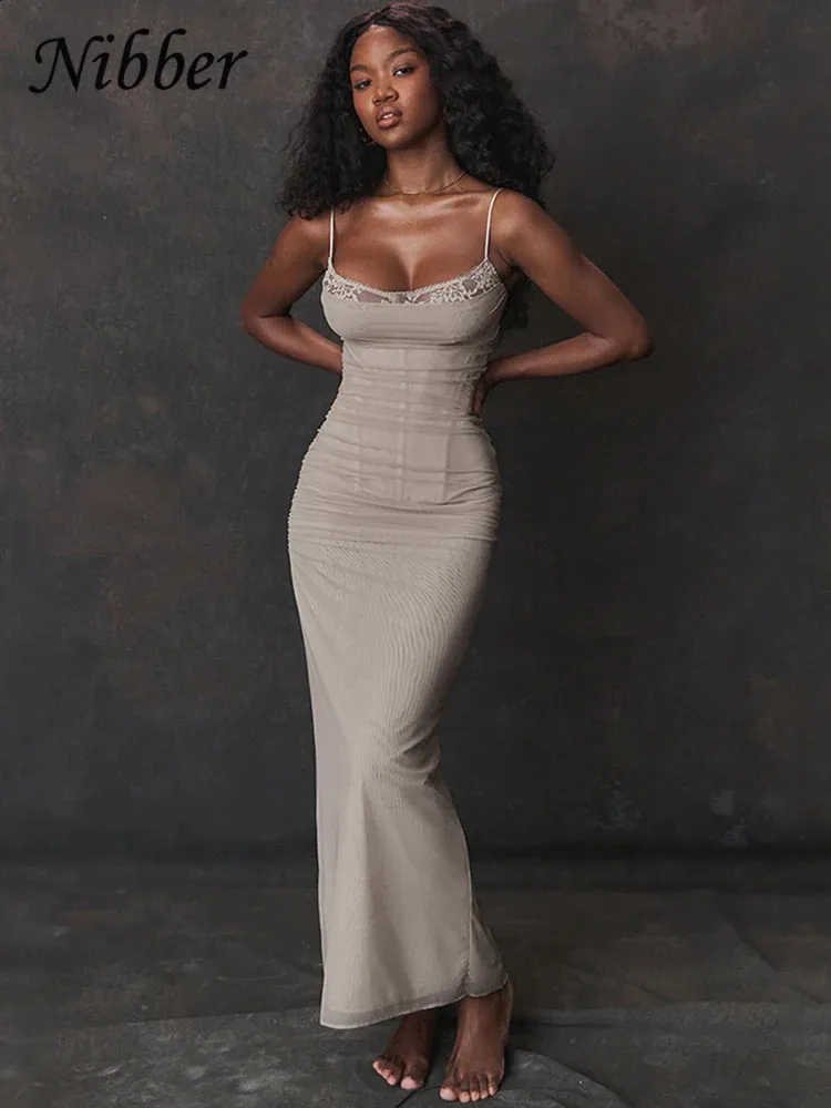 white dress with pearl details Floral Wedding Leaf Straps – Chiffon Bridal Gown with and Jewel Embellishments Plus Size Size 16W Perfect tiffany blue discount bridesmaid dress halter cocktail dress pageant dress (bm8529) One shoulder Size:18 Skinny House of CB Loubella