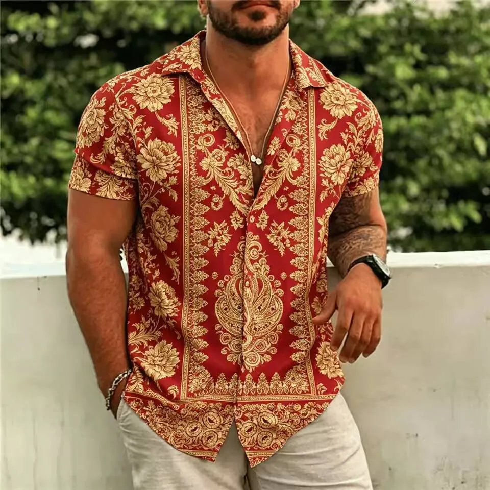 Men's Red Gold Baroque Floral Print Short Sleeve Shirt, Luxury Vintage Button Up Shirt For Spring & Summer