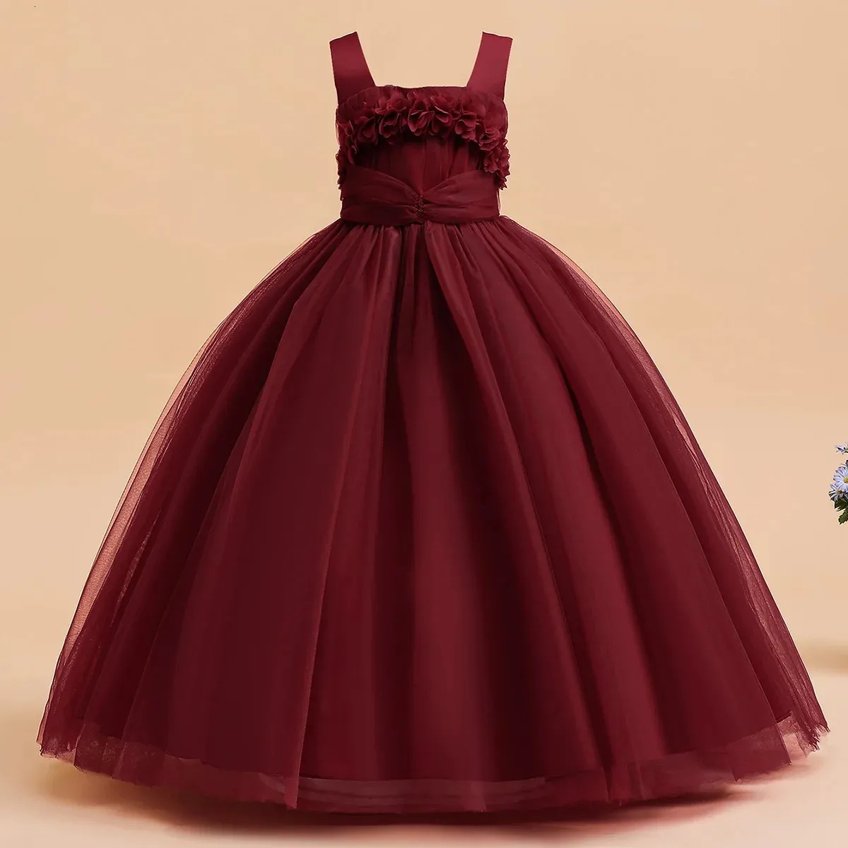 lady chatterley's lover dresses Emma Corrin on the Costumes of 'Lady Lover' LV2022 main image 0