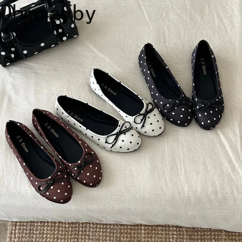 Wholesale Spring Polka Dot Women Ballet Flats Comfortable Round
