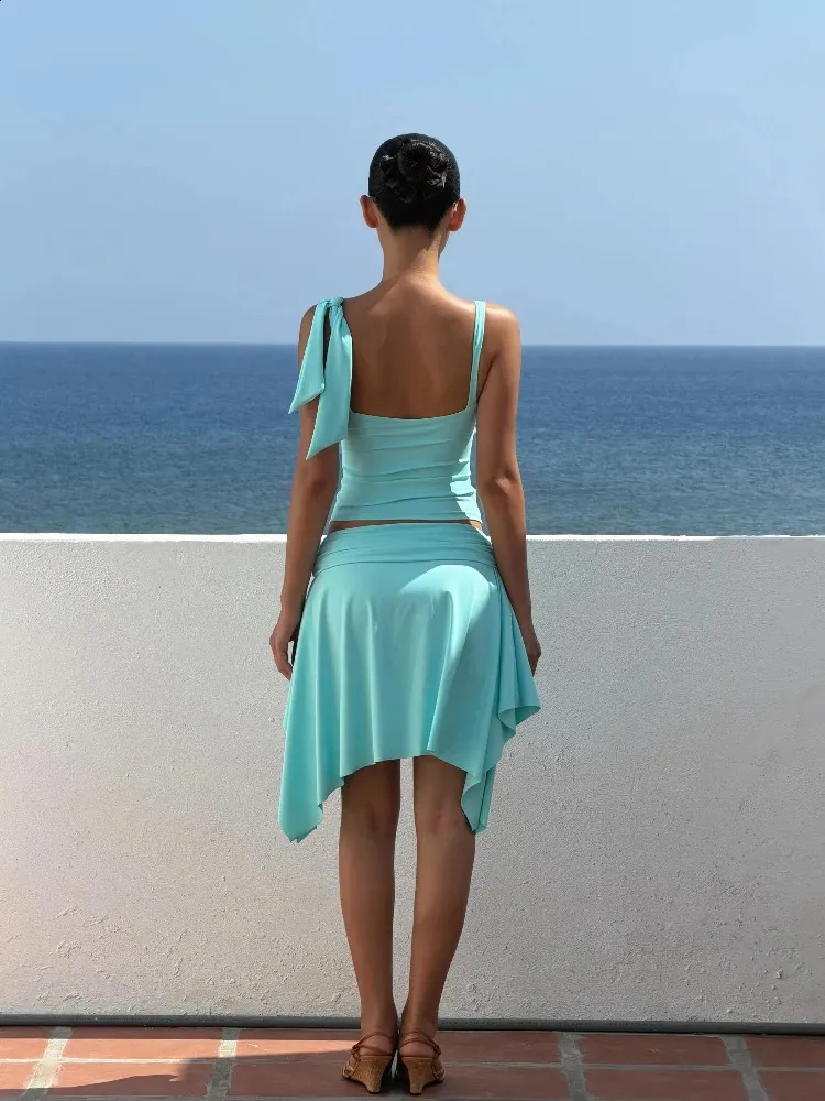 bridesmaid blue dresses Convertible Long A-line Dusty Tulle – Berryera Long Sleeve Velvet Emerald collection-couture beautifully showcasing the shoulders Color:Pale Yellow Blossom