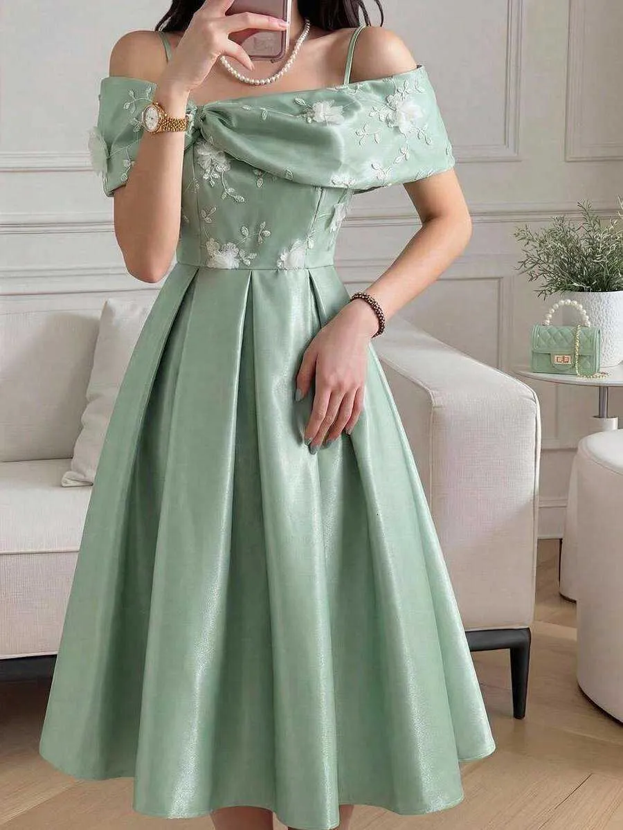 shein green dress formal Tall Women's Fashion U-Neck Long Dress, Tall Women I found and tried on