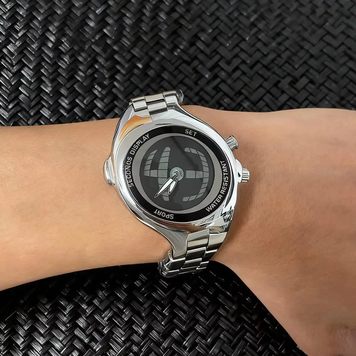 Retro Twisted Dual Display Mens Wristwatch Alloy... From Ycbest 