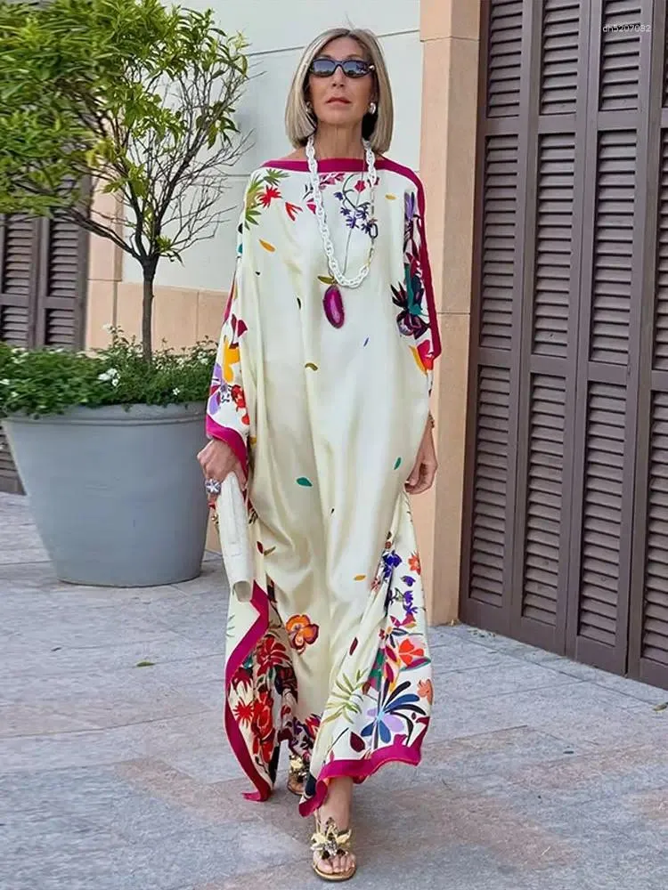 round dresses for ladies Casual Retro Neck Printing Width... From Dh5207032, Rs.3,066.26 In Bulk backstyle_Open Back