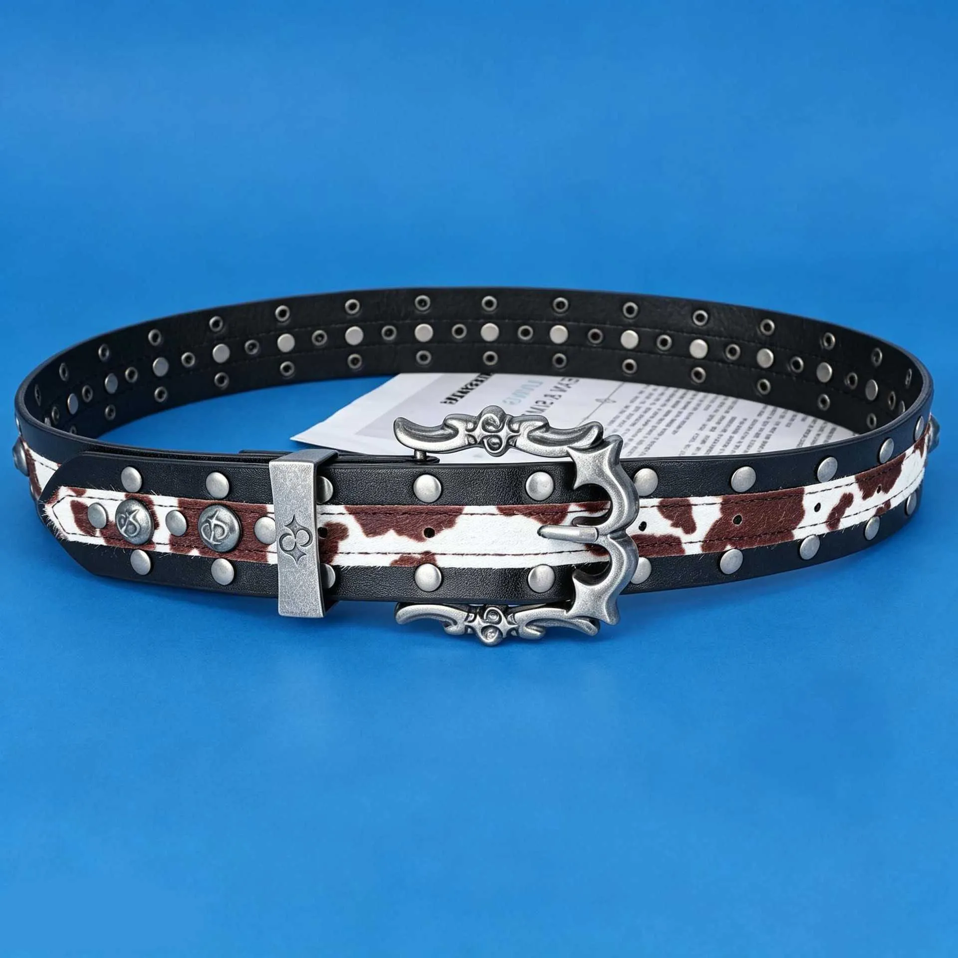 Vintage Y2K-style patchwork‎ leather belt from Guess womens size Small Guess Belt Patchwork leather Y2k Crystals Studded Rhinestone main image 3