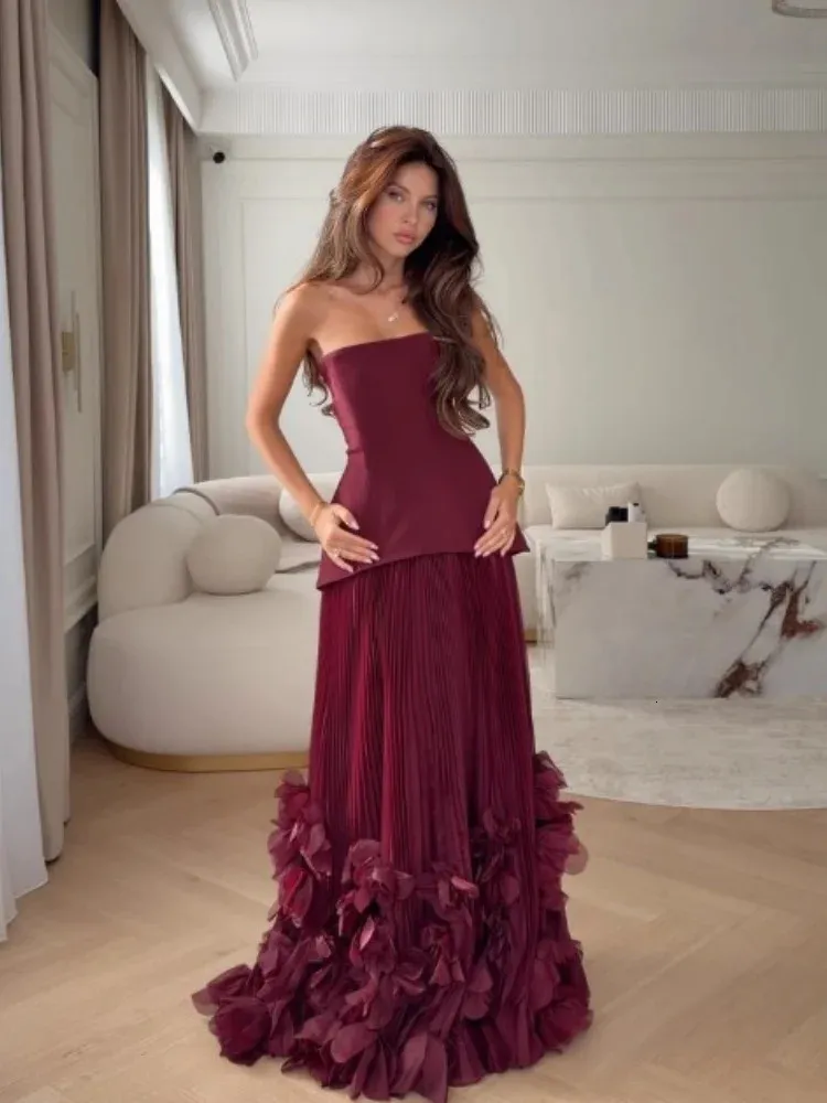 burgundy corset maxi dress Strapless Gown, Sleeveless... From Zara05, Rs.7,486.21 In Bulk No stretch Q3_2026 Glossy Black Dresser Design Size:16.5 32/33