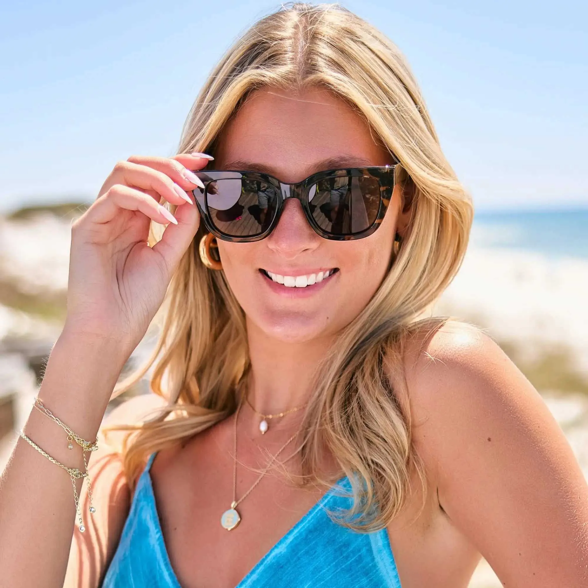 Retro Square Polarized Sunglasses UV400 Vintage Shades Amazon.com: SOJOS Retro Oversized Square Polarized  main image 4