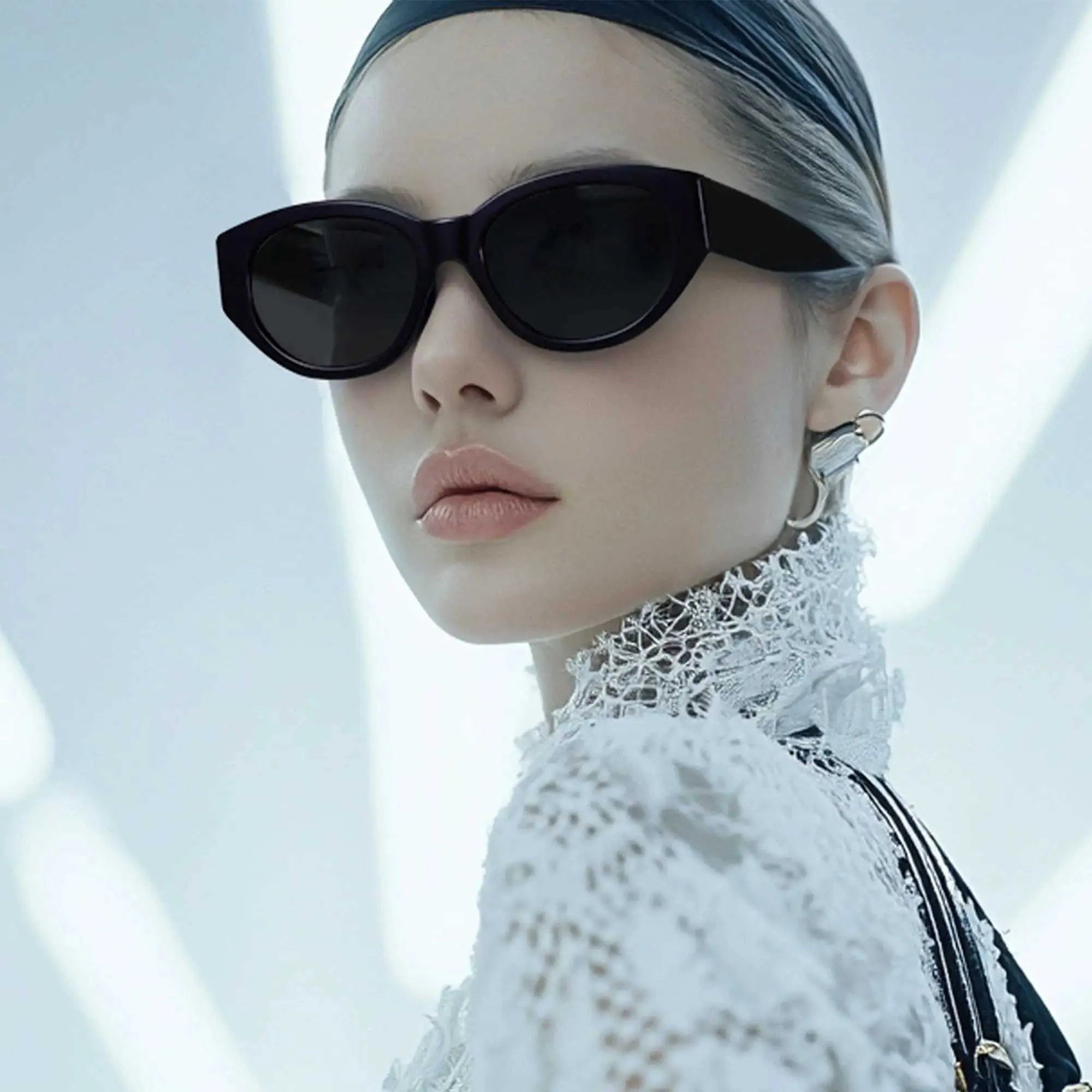 Cat Eye Polarized Sunglasses with UV Protection Women Trendy Naples Womens Fashion Cat Eye Sunglasses main image 4