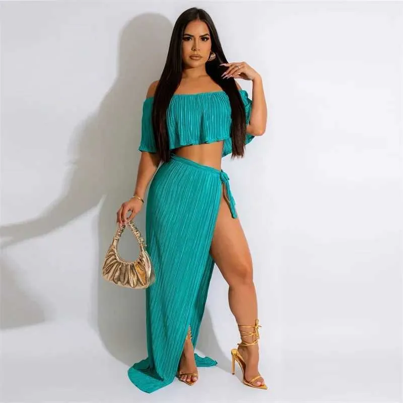 blue and white wedding guest dress Berylove Women Mermaid Long with Slit Ruffles Backless Bridesmaid Dress Color:(As in the photo) Ivory/Pink Product ID:AP1E206447_AD604_M Oscar de la Renta's The cinched waist and