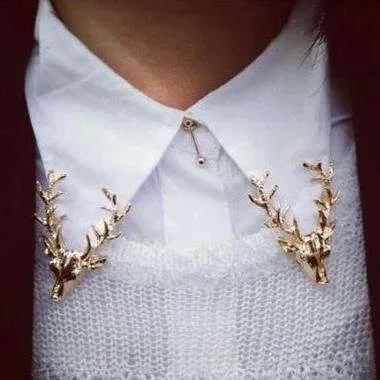 Elegante broche in de vorm van een hertenkop met gewei_voghion.com