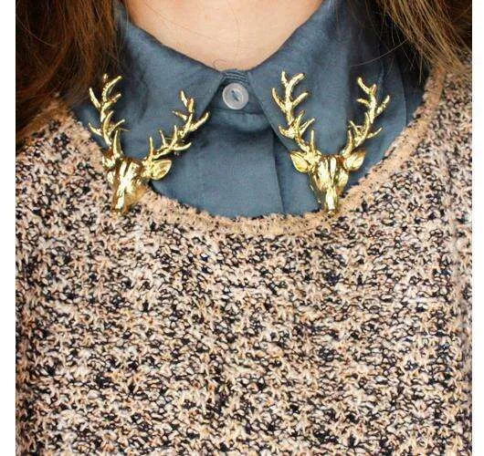 Elegante broche in de vorm van een hertenkop met gewei_voghion.com