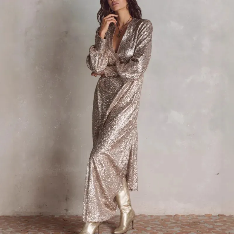 black dress and white heels L'AGENCE Women's Kylo Belted Shirtdress - 2022 Good Dress Websites Size:5'6
