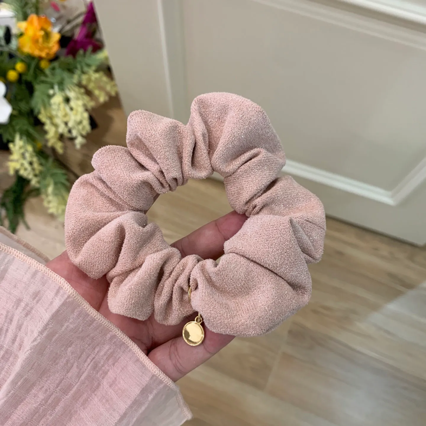 2pcs Pink Headband with Matching Scrunchie Hair Tie Pink Pom Pom Hair Tie Scrunchies 2-Pack with Faux Rabbit Fur  main image 3