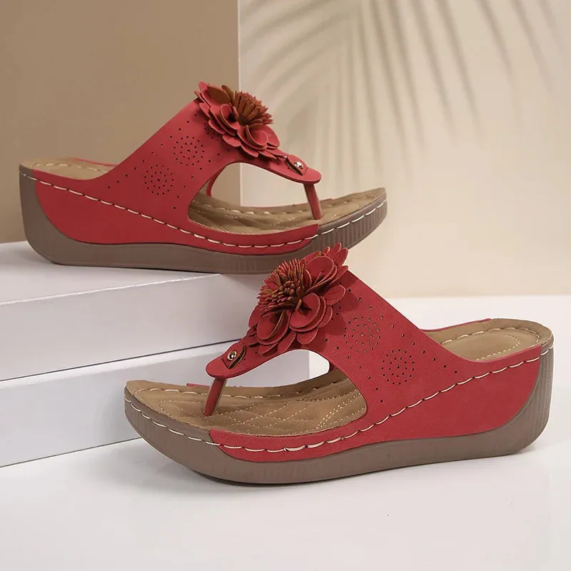 Retro Flower Decor Slippers Women Summer Clip Toe Wedge Sandals Woman Plus Size 43 Light Non Slip Beach Flip Flops_vogvips.com