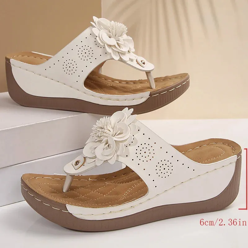 Retro Flower Decor Slippers Women Summer Clip Toe Wedge Sandals Woman Plus Size 43 Light Non Slip Beach Flip Flops_vogvips.com