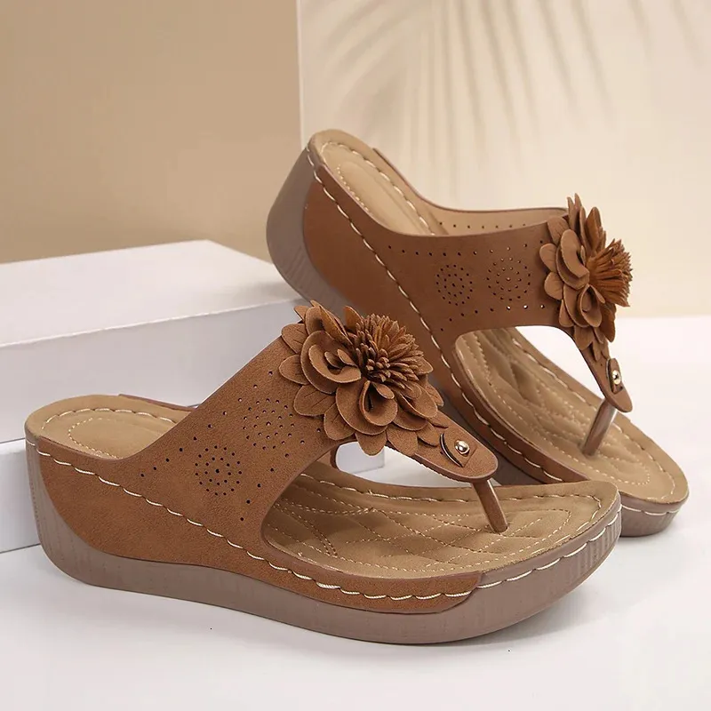 Retro Flower Decor Slippers Women Summer Clip Toe Wedge Sandals Woman Plus Size 43 Light Non Slip Beach Flip Flops_vogvips.com