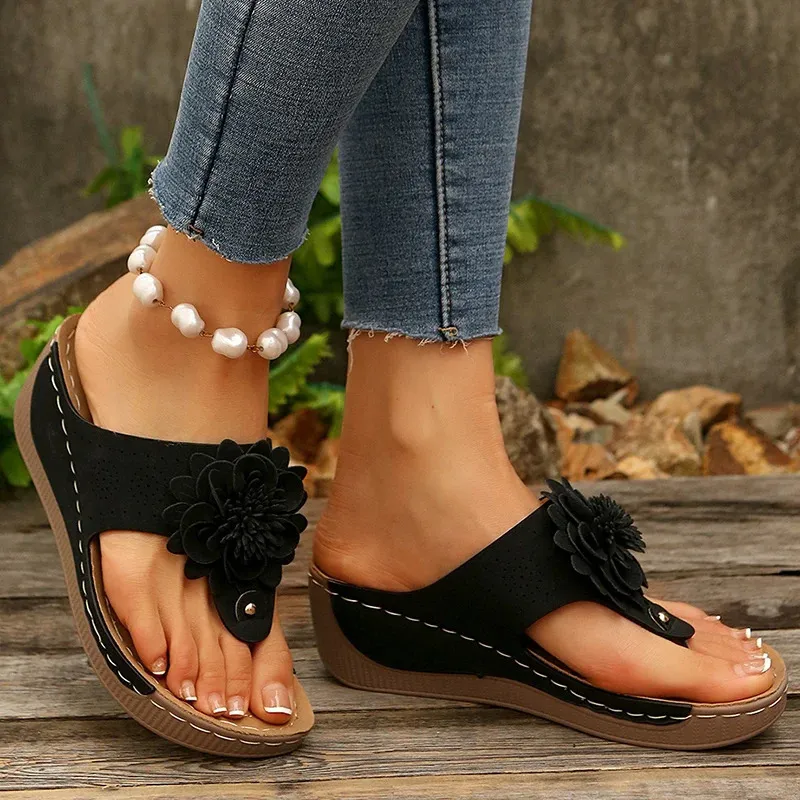 Retro Flower Decor Slippers Women Summer Clip Toe Wedge Sandals Woman Plus Size 43 Light Non Slip Beach Flip Flops_vogvips.com