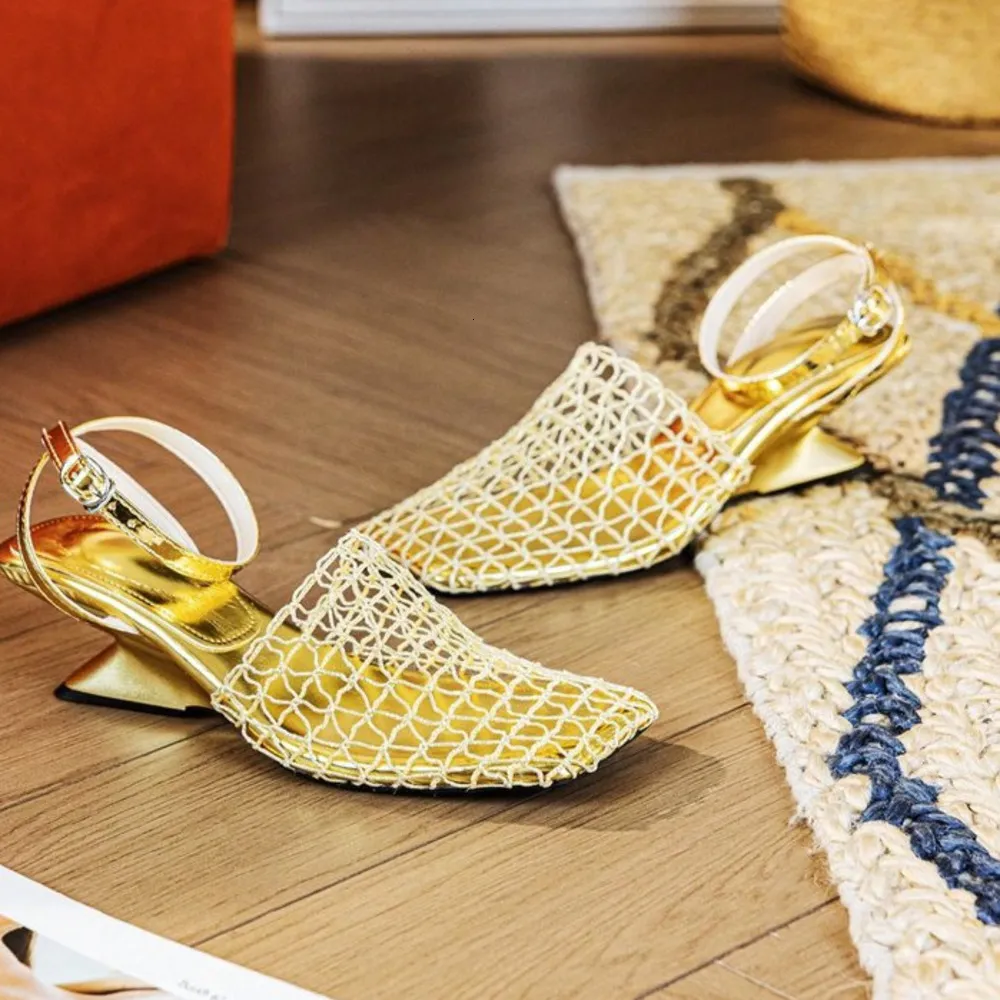 Damen-Sandalen mit Fischernetz-Design, hohlem quadratischem Muster, unregelmäßiger, hohler Zehenpartie, römischen Schuhen, atmungsaktiven hohen Absätzen für Damen_voghion.com
