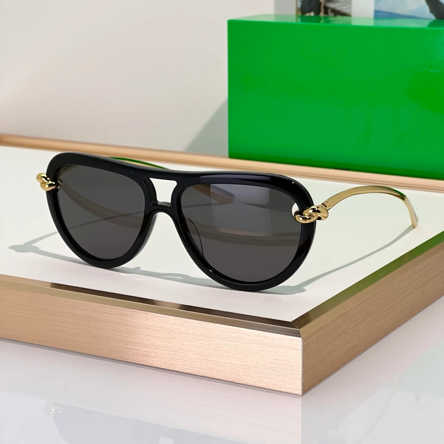 CR39 Acetate Oval Fashion Sunglasses For Men Women ... From  display picture 2