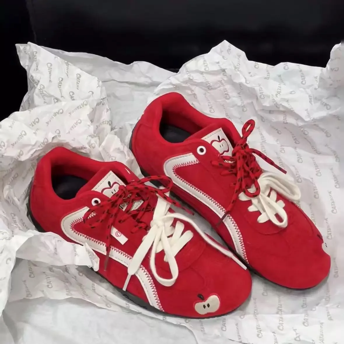 Designer Casual Sports Running Shoes For Men And Women Wear Resistant Synthetic Suede Leather With Graffiti Chunky_vogvips.com