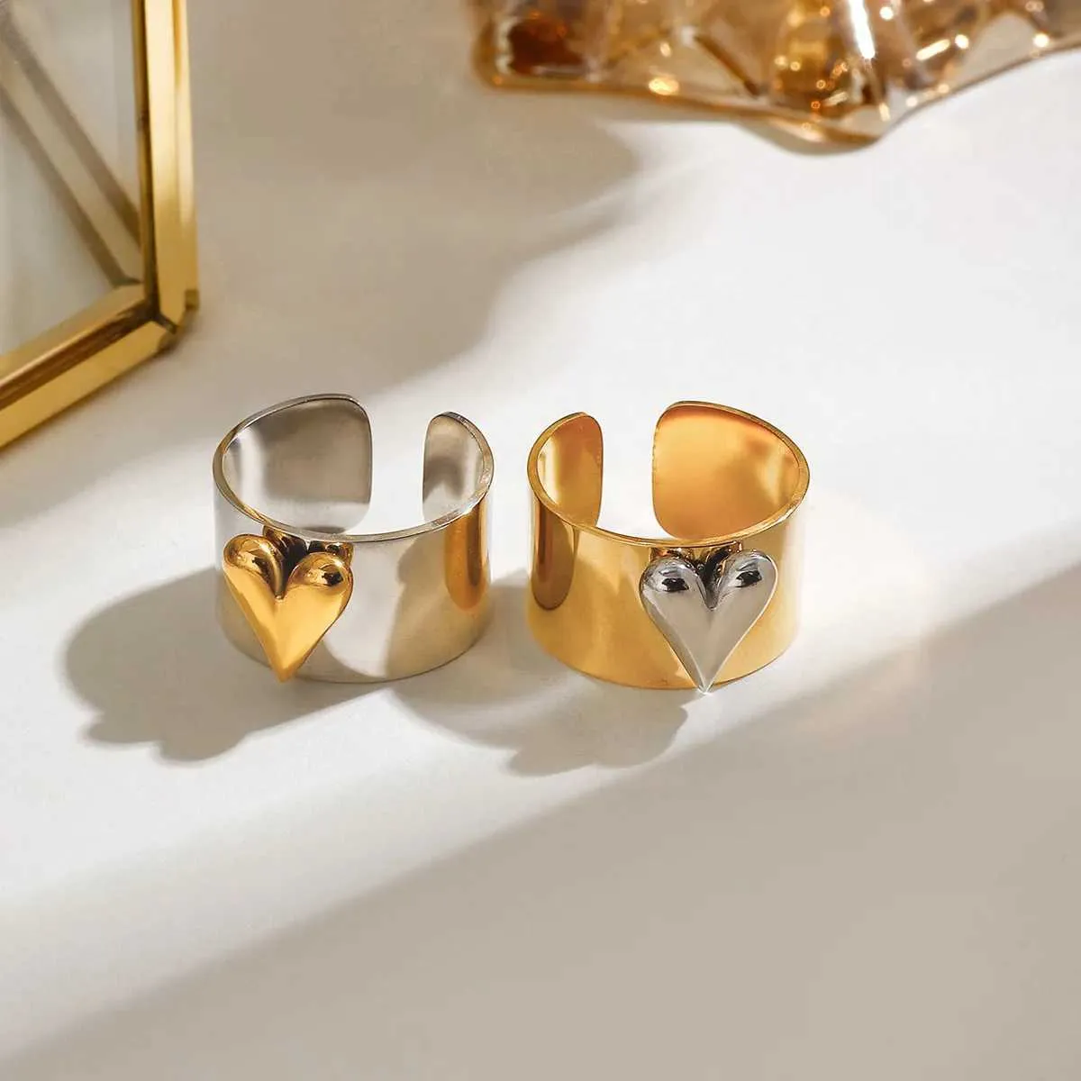 Yori 2025 New Design Metalic Heart Stainless Steel Ring 18 K PVD Plated Trendy Jewelry Valentines Day Gifts J260411_voghion.com