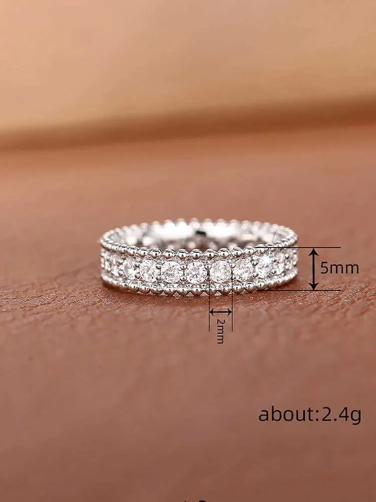 Classic Round Zircon Engagement Ring In 925 Sterling Silver_voghion.com