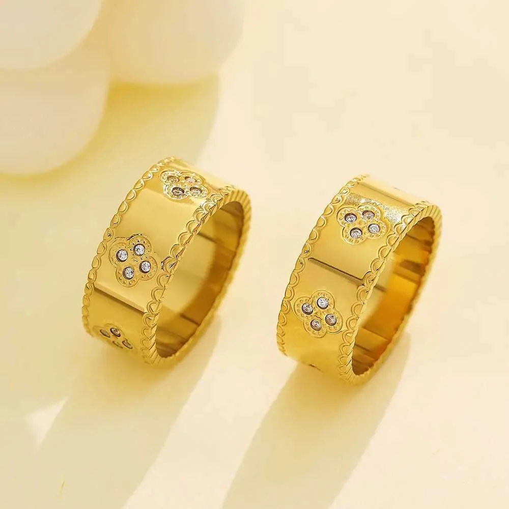 Crystal Star Ring Gold Plated Titanium Steel Waterproof Jewelry_voghion.com