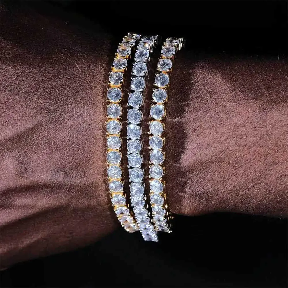 Luxury Tennis Bracelet With Full Diamond 925 Silver Plated Finish_voghion.com