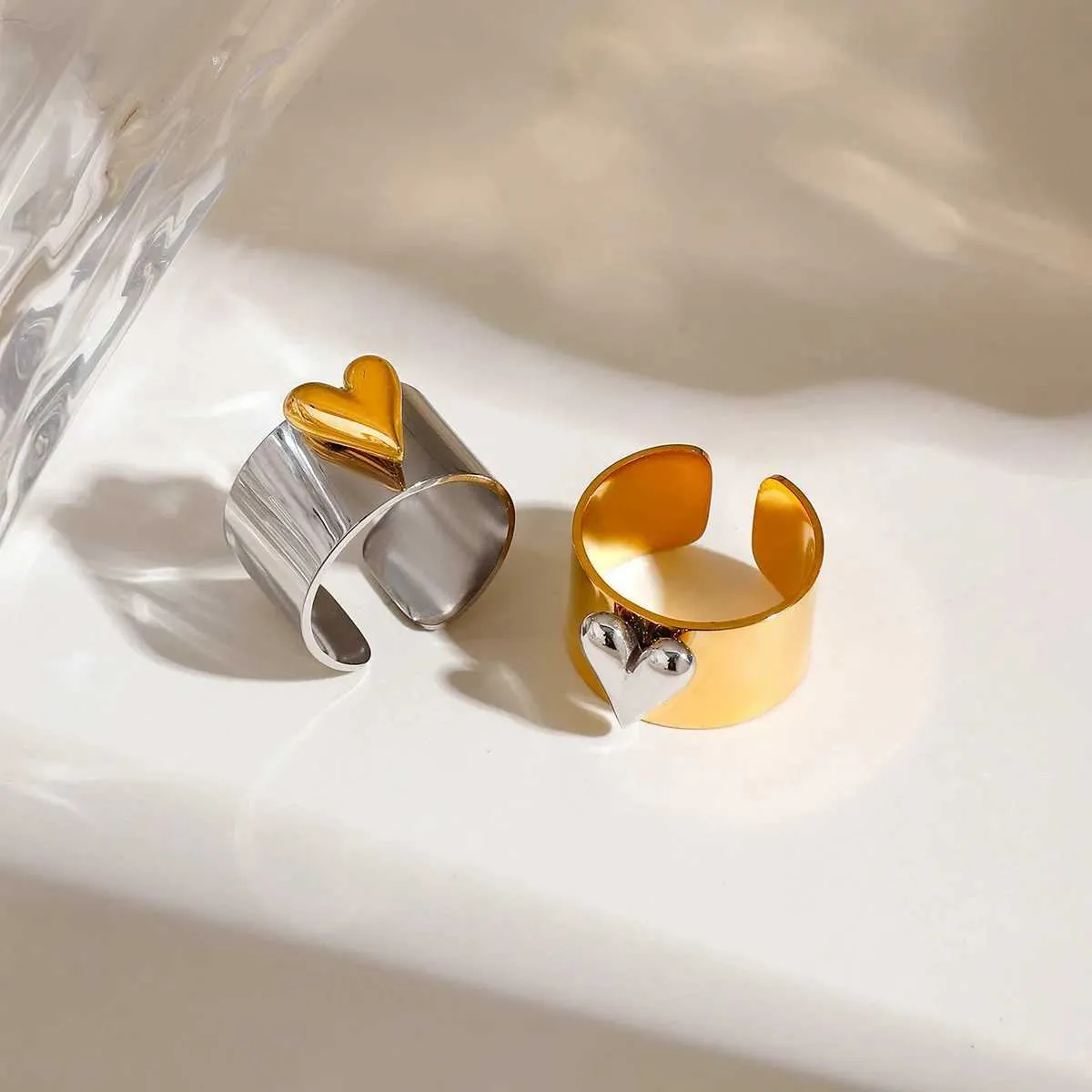 Yori 2025 New Design Metalic Heart Stainless Steel Ring 18 K PVD Plated Trendy Jewelry Valentines Day Gifts J260411_voghion.com