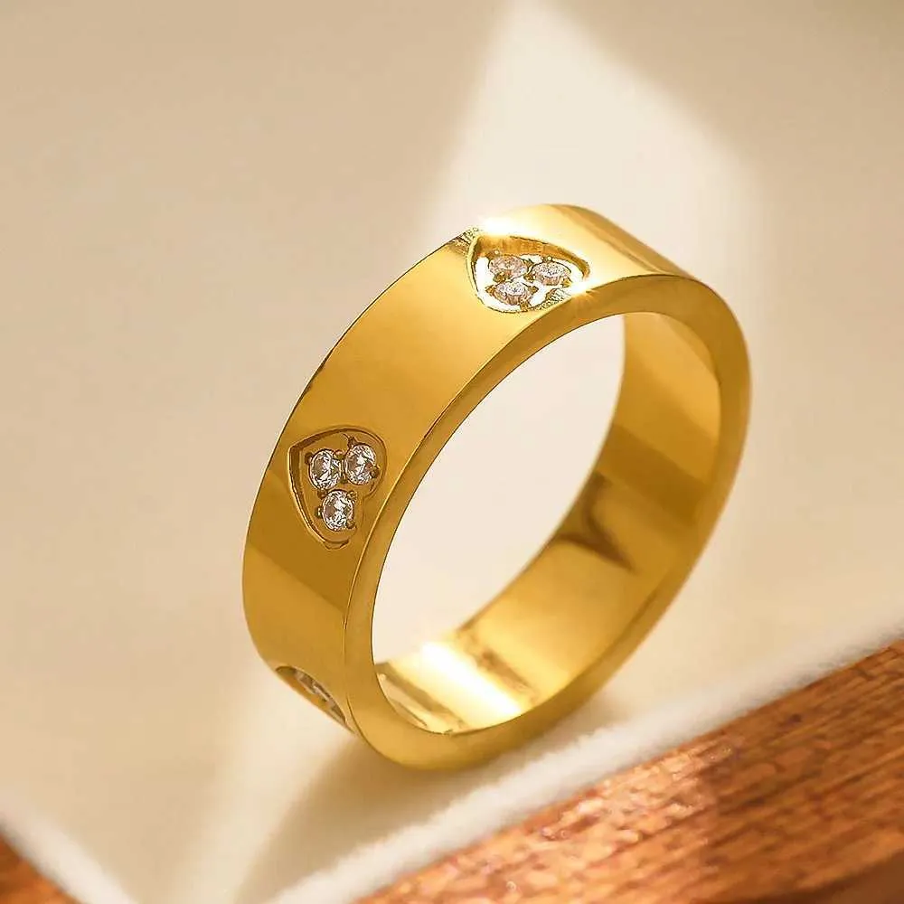 Crystal Star Titanium Steel Ring High Polished 18K Gold Plated Waterproof Non Allergic Finger Jewelry For Women Girls_voghion.com