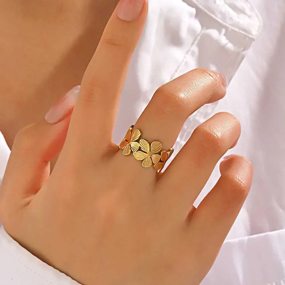 Stainless Steel Flower Adjustable Opening Rings 18k Gold PVD Plated Waterproof Finger Jewelry For Women Wedding_voghion.com
