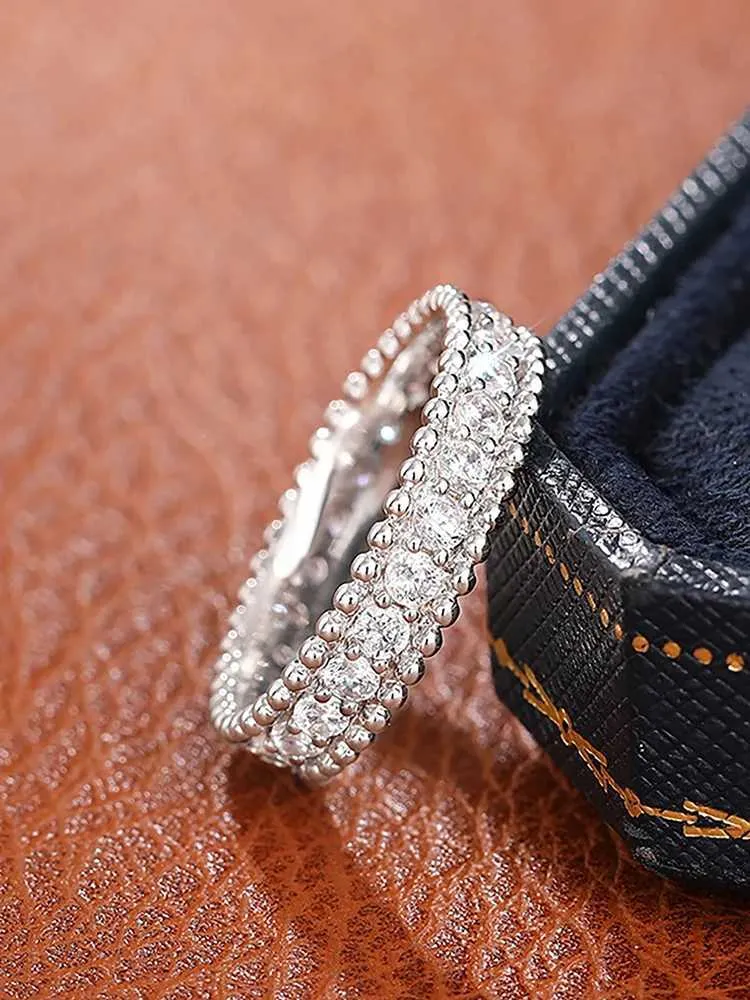 Classic Round Zircon Engagement Ring In 925 Sterling Silver_voghion.com