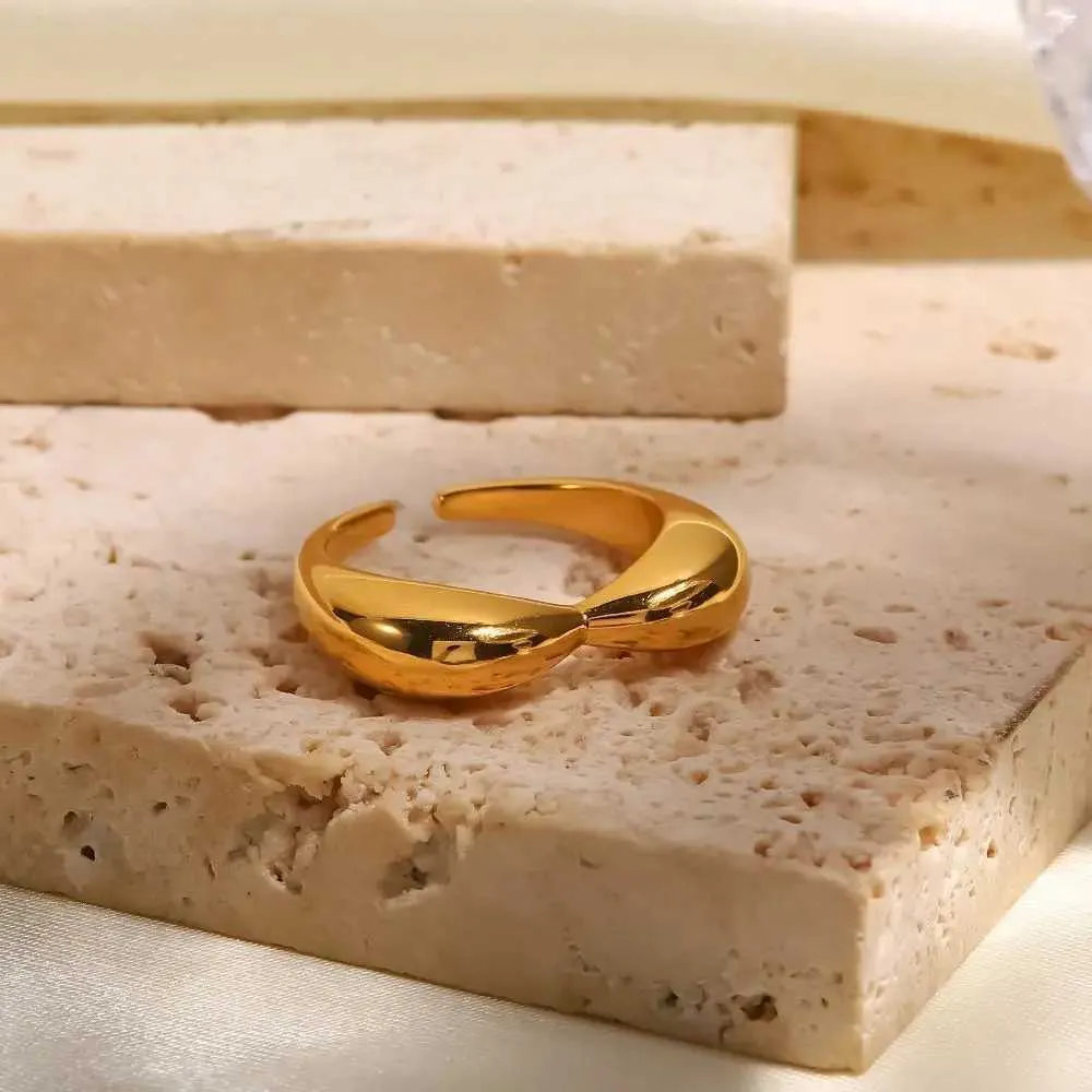 Wasserdichter Edelstahl-Herzring für Damen, farbecht, stilvoller Metallring, schlichter neuer Schmuck, Großhandel, Dropshipping_voghion.com