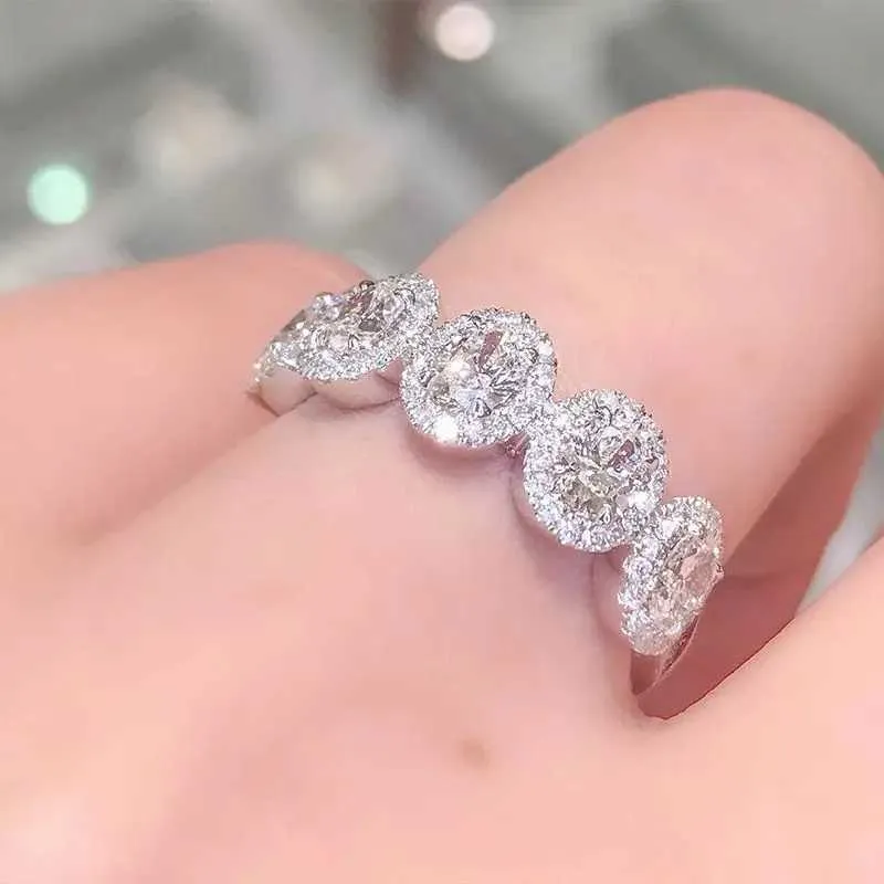 Elegante Damenringe aus 925er Sterlingsilber mit ovalem Zirkonia-Fassung – ein süßer Fingerschmuck für festliche Anlässe._voghion.com