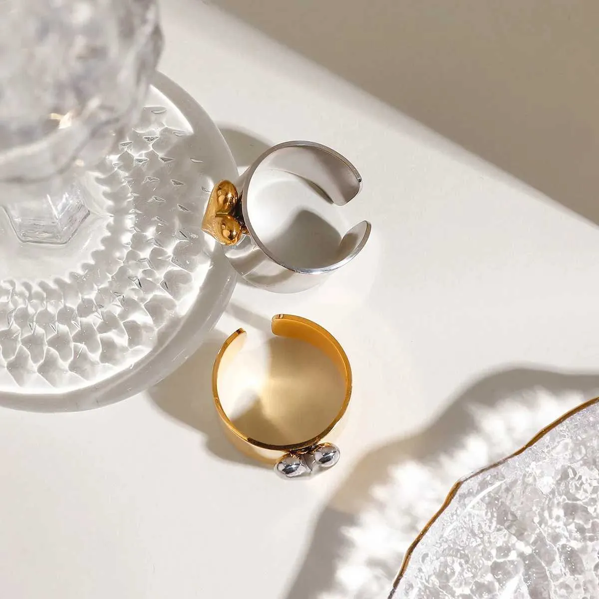 Designring med hjärta i rostfritt stål 18k pvd guldpläterad_voghion.com