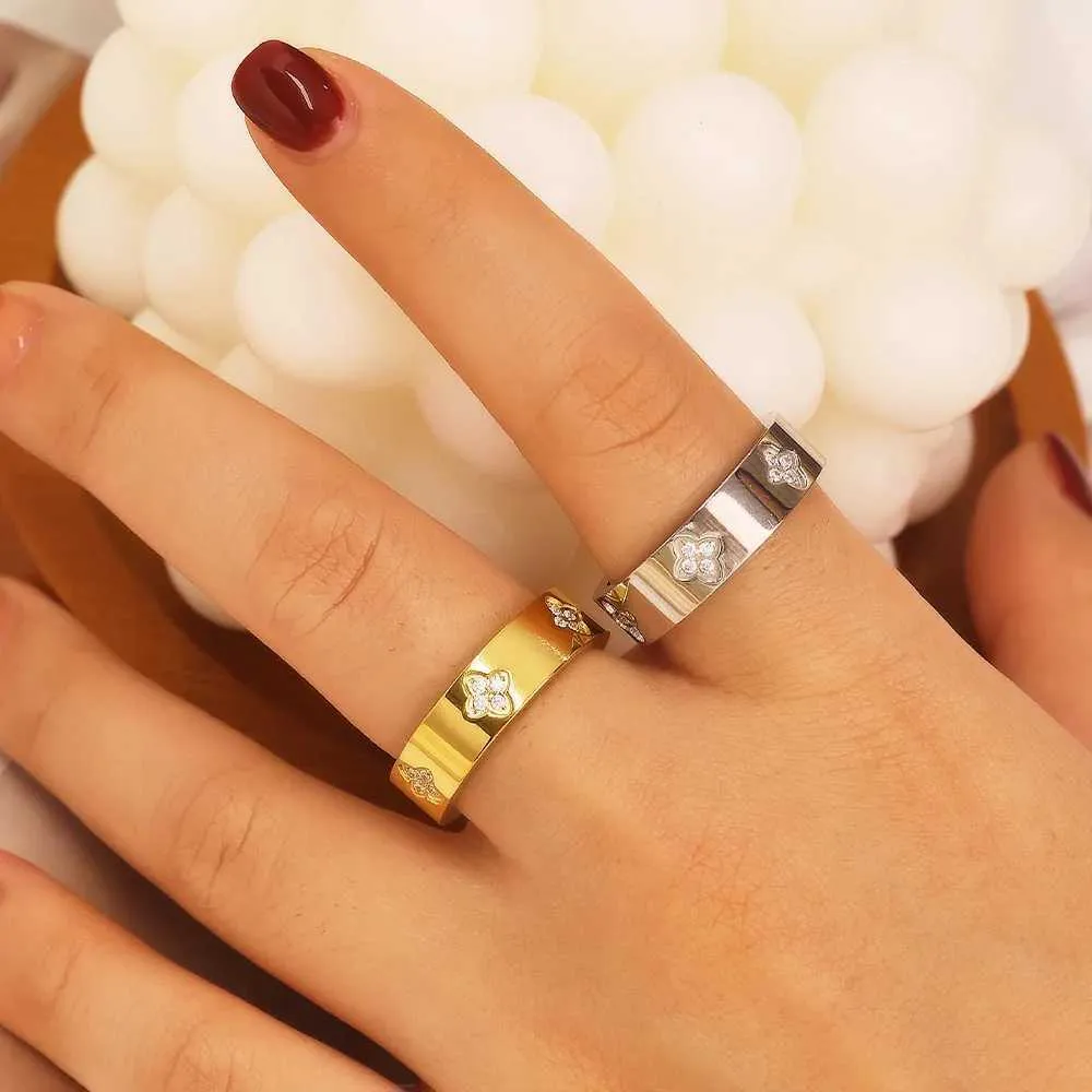 Crystal Star Titanium Steel Ring High Polished 18K Gold Plated Waterproof Non Allergic Finger Jewelry For Women Girls_voghion.com