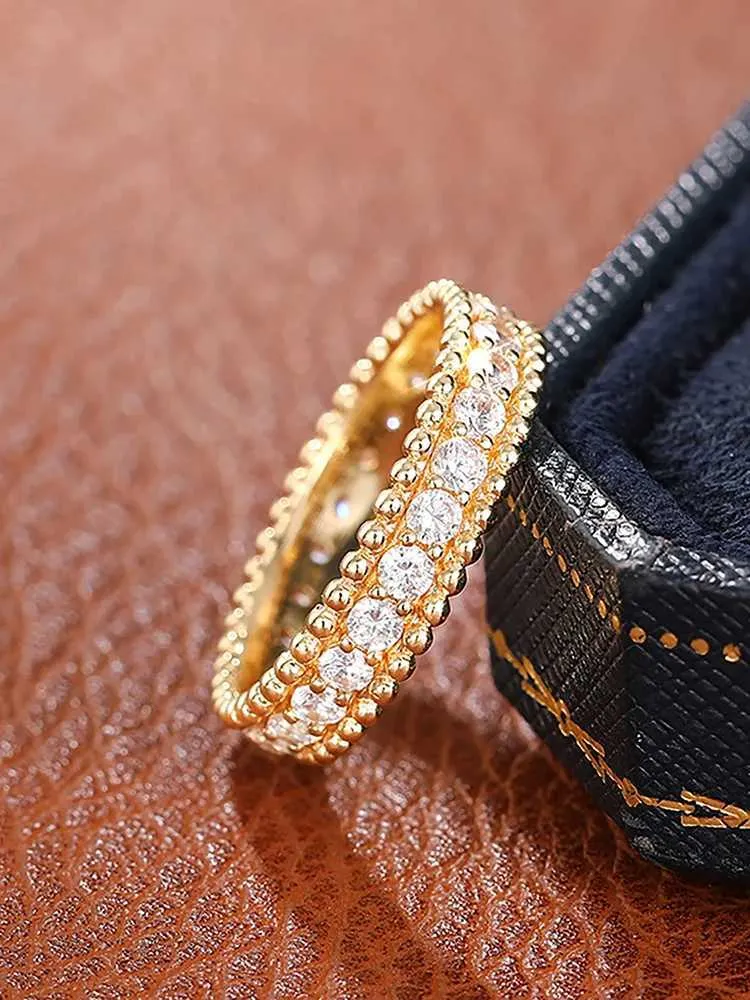 Classic Round Zircon Engagement Ring In 925 Sterling Silver_voghion.com