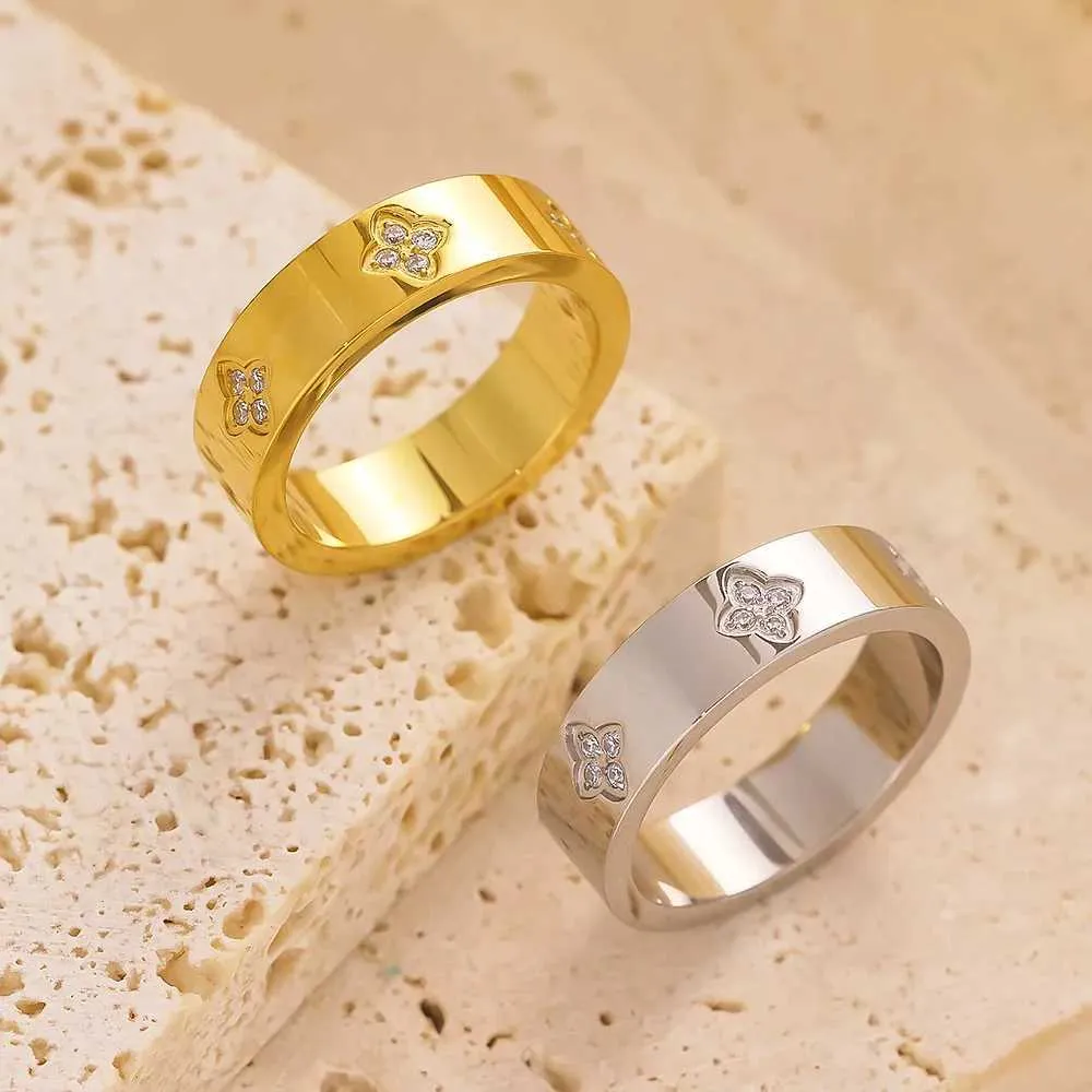 Crystal Star Ring Gold Plated Titanium Steel Waterproof Jewelry_voghion.com