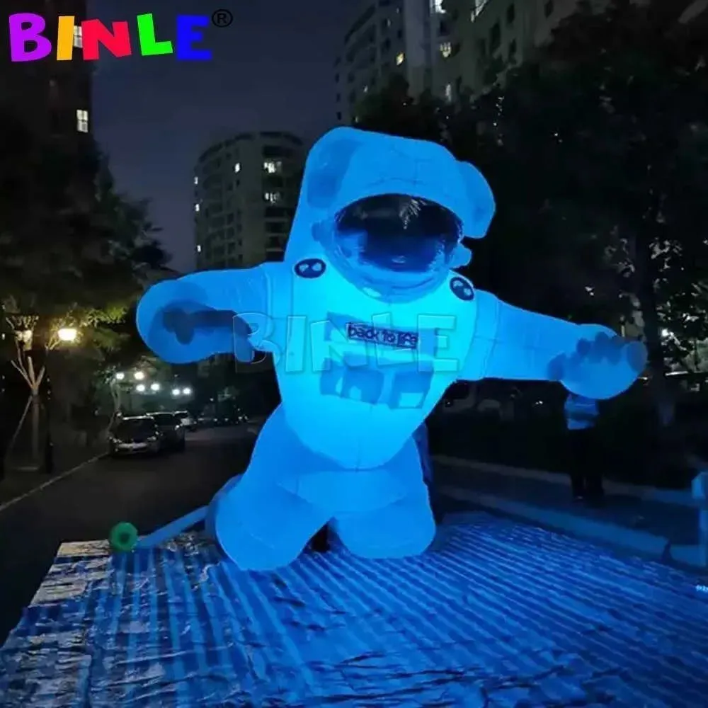 Spaceman Santa Inflatable LED Lit 10m Inflatable Alien Spaceman Sofa Spacemen... From Inflatable ...