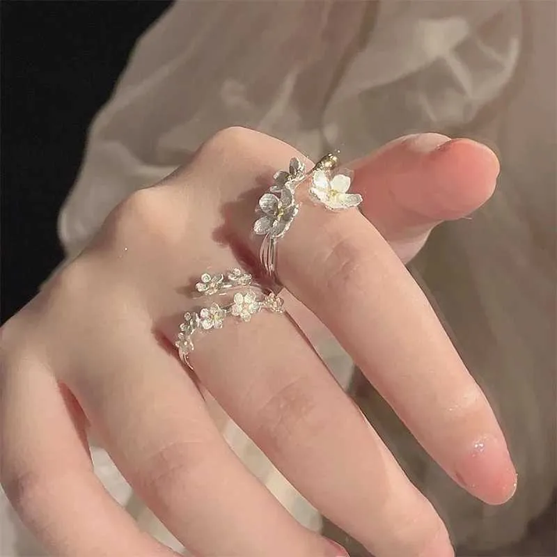 Unique Delicate Flower Opening Adjustable Rings For Women Silver Color Minimalist Finger Ring Engagement Jewelry Female_voghion.com