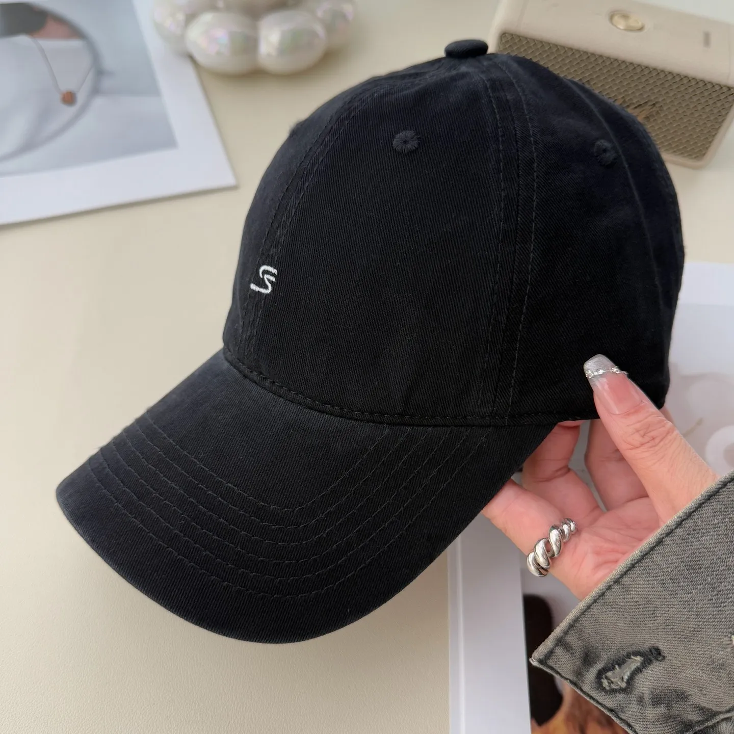 2026 Retro Washed Small Logo Embroidered Baseball For Men And Women Soft Cotton Adjustable Duckbill Cap_voghion.com