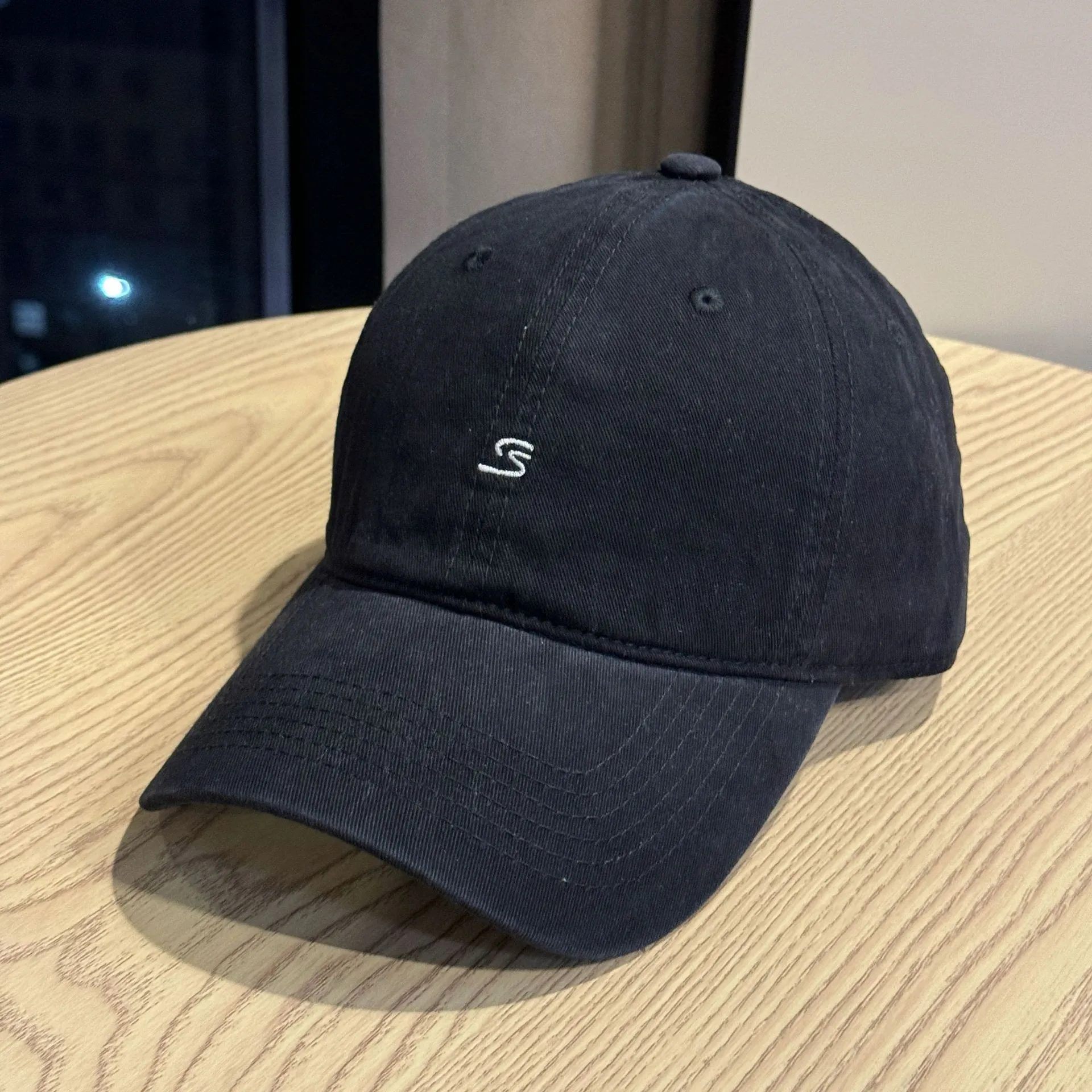 2026 Retro Washed Small Logo Embroidered Baseball For Men And Women Soft Cotton Adjustable Duckbill Cap_voghion.com
