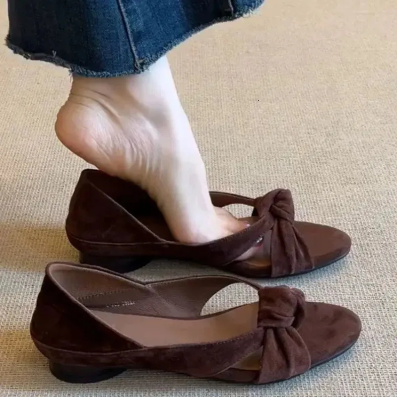 Technology Round Open Toe Suede Cutout Soft Sole Non Slip Wear Resistant Block Shoes Low Heel Sandals 260530_voghion.com