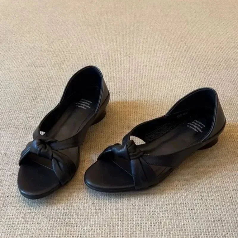 Technology Round Open Toe Suede Cutout Soft Sole Non Slip Wear Resistant Block Shoes Low Heel Sandals 260530_voghion.com