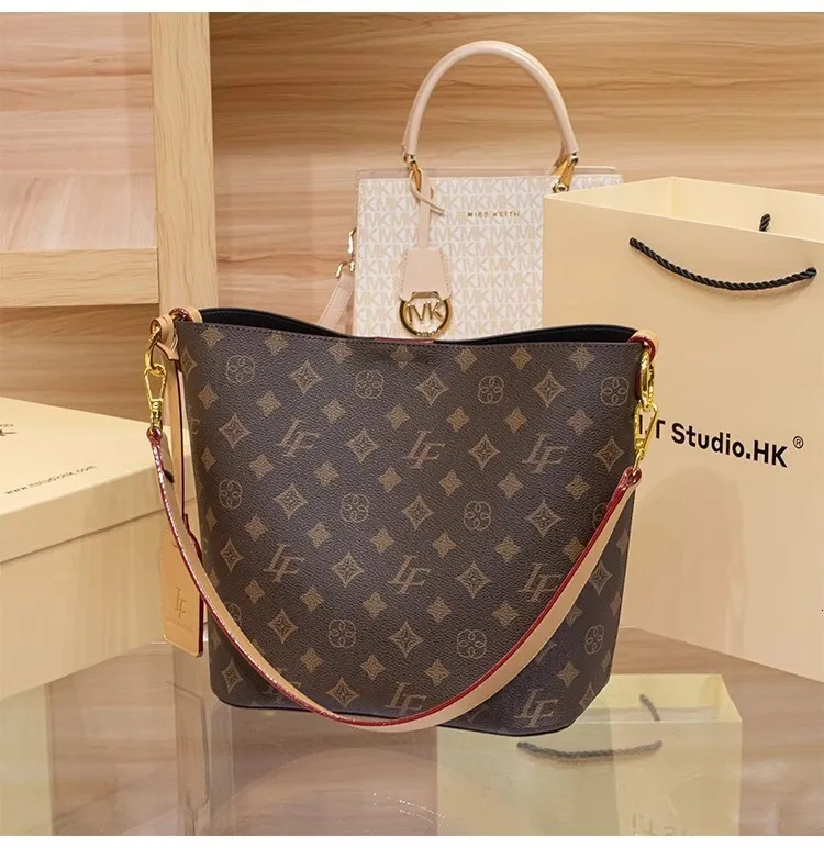 Echtes Leder Beuteltasche Damen Herbst Winter Umhängetasche Groß_voghion.com