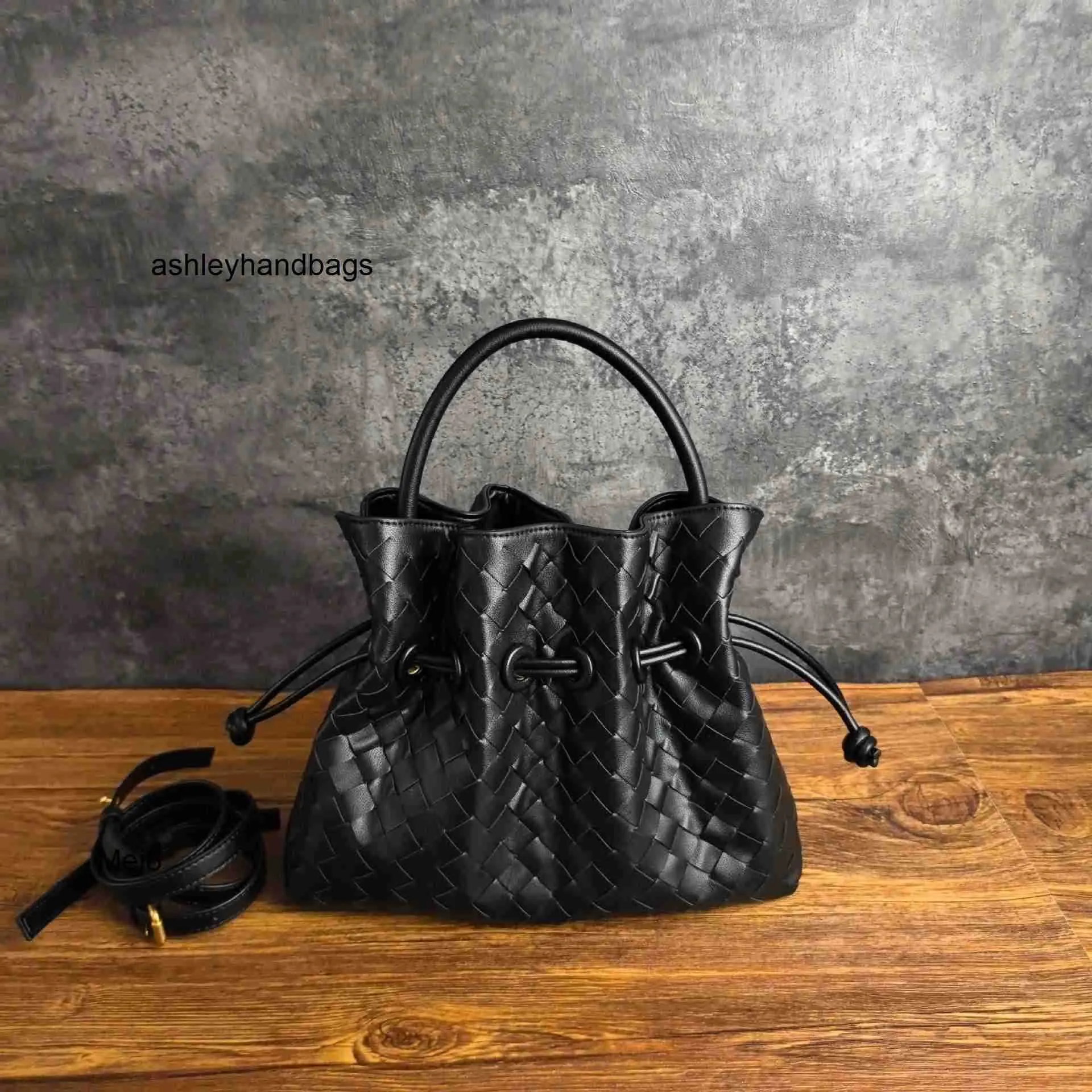 Luxury Women's Intrecciato Mr Dustbag Designer Drawstring Bag With High ...