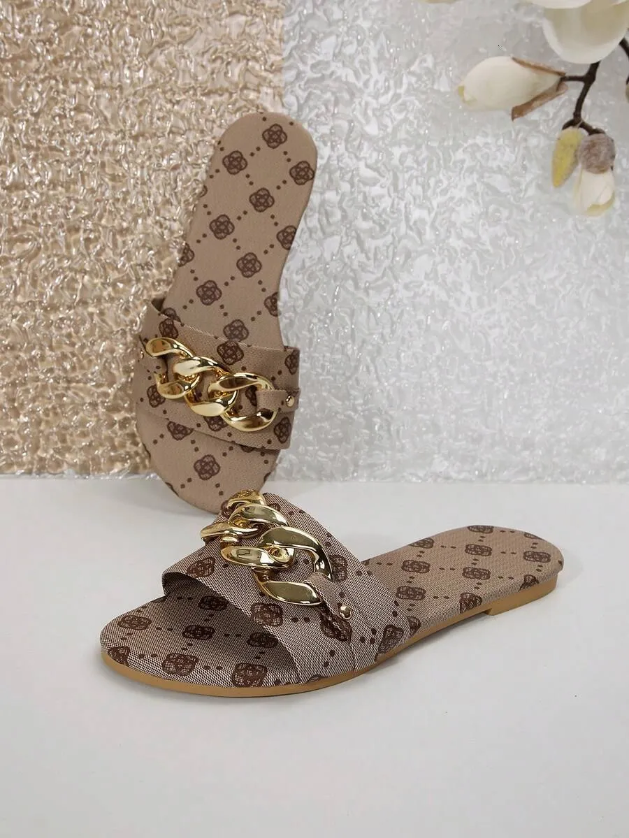 Elegant Women's Flat Sandals With Metal Decoration Solid Colour_voghion.com