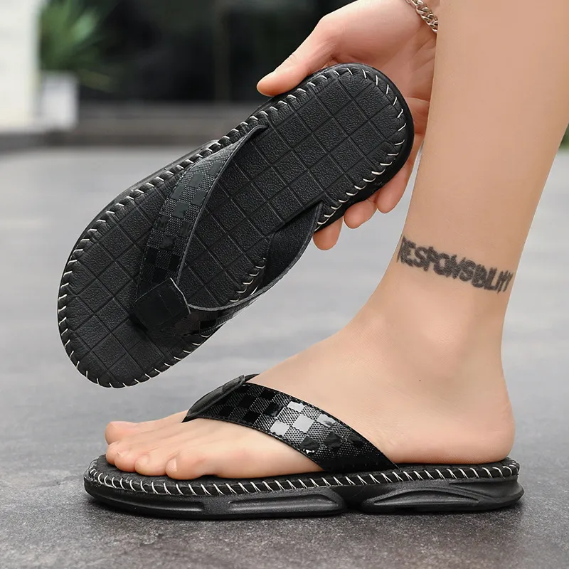 Men Plaid Embossed Leather Flip Flops Stitch Detail Non Thick Sole Casual Summer Beach Anti Slip Thong Slippers_voghion.com