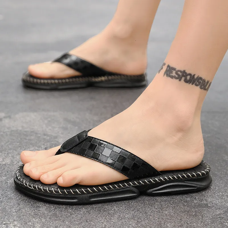 Men Plaid Embossed Leather Flip Flops Stitch Detail Non Thick Sole Casual Summer Beach Anti Slip Thong Slippers_voghion.com